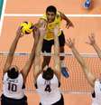 <p>Bernardinho gostou da evolução apresentada pelos suplentes</p>  Foto: FIVB / Divulgação