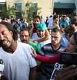 Charles Ramsey é fotografado durante a entrevista que o tornou um herói local   Foto: AP