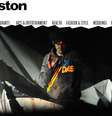 Imagem divulgada pelo policial mostra Dzhokhar Tsarnaev no momento de sua captura  Foto: Reprodução