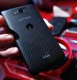 Segundo a Motorola, o Droid Maxx tem a melhor duração de bateria de qualquer telefone LTE no mercado, e pode ser usado por 48 horas sem ser carregado  Foto: Reuters