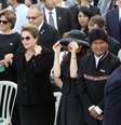 <p>Presidente Dilma Rousseff assiste à cerimônia ao lado dos governantes da Argentina, Cristina Kirchner, e da Bolívia, Evo Morales, e do ministro brasileiro das Relações Exteriores, Antônio Patriota</p>  Foto: Beth Santos / PCRJ / Divulgação