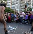 <p>De acordo com a promotoria, Raissa Senra Vitral e Gilson Rodrigues Silva Junior praticaram os crimes durante cerim&ocirc;nia da JMJ na praia de Copacabana, na zona sul do Rio de Janeiro</p>  Foto: AFP