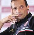 <p>Massimiliano Allegri faz coro pela volta de Kak&aacute; ao Milan</p>  Foto: EFE