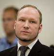 <p>Breivik durante o seu julgamento, em agosto de 2012</p>  Foto: AFP
