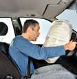 <p>O airbag passa a ser obrigatório em carros fabricados no Brasil a partir de 2014</p>  Foto: Shutterstock