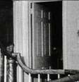 O jovem de 13 anos postou em seu Facebook uma imagem do caso de Amityville com a legenda "Quando você perceber, terá se cagado de medo"  Foto: Reprodução