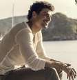 <p>Cau&atilde; Reymond posou em B&uacute;zios para campanha de marca de sapatos</p>  Foto: Divulgação
