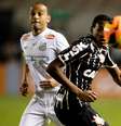 <p>Léo foi bancado pelo técnico Claudinei Oliveira e iniciou a partida como titular; clássico terminou empatado por 1 a 1 na Vila</p>  Foto: Bruno Santos / Terra