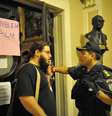 <p>Manifestantes seguem com ocupação na Câmara dos Vereadores do Rio de Janeiro</p>  Foto: Fernando Frazão / Agência Brasil