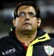 <p>Contratado pela Portuguesa até o final do Campeonato Paulista de 2014, Guto Ferreira tenta se firmar no primeiro escalão do mercado de técnicos após bons resultados que vem colhendo em 2013</p>  Foto: Bruno Santos / Terra