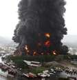 Incêndio em refinaria em Puerto La Cruz, na Venezuela em 2013  Foto: Stringer / Reuters