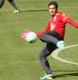 <p>Júlio César deve deixar equipe que foi rebaixada à segunda divisão inglesa</p>  Foto: Mowa Press / Divulgação