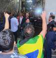 <p>Manifestantes também ocupam a frente da Câmara Municipal. Eles estão acampados em frente ao prédio e demonstram apoio ao grupo que está ocupando a Casa</p>  Foto: Marcello Dias / Futura Press