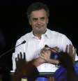 Aécio Neves gesticula durante convenção do PSDB em Brasília. Três meses depois de assumir a presidência do PSDB, o senador Aécio Neves (MG) ainda enfrenta o desafio de tornar-se nacionalmente conhecido para se cacifar como principal adversário da presidente Dilma Rousseff no ano que vem e pode ter pela frente uma disputa dentro do próprio partido. 18/05/2013.  Foto: Ueslei Marcelino / Reuters