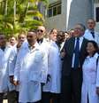 O ministro da Saúde, Alexandre Padilha, recebeu os médicos estrangeiros nesta segunda-feira em Brasília  Foto: Elza Fiúza / Agência Brasil