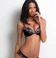 Lais foi clicada com os cabelos soltos e make suave  Foto: The Grosby Group