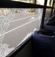 <p>O primeiro &ocirc;nibus atingido foi da linha T4, alvo de um tijolo</p>  Foto: Carris / Divulgação
