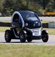 <p>A preocupação para uma adaptação no Brasil seria a condição ruim das ruas brasileiras, já que o Twizy sofre com pequenos obstáculos e ondulações na pista</p>  Foto: Divulgação