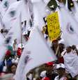 <p>Passeata contra suposto cartel interditou a marginal Tietê</p>  Foto: Bruno Santos / Terra