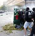 <p>Manifestantes formados em sua maioria por integrantes do Black Bloc entraram em confronto com policiais militares na capital paulista</p>  Foto: Bruno Santos / Terra