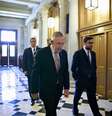 Harry Reid, líder dos democratas no Senado, cmainha para sessão sobre a Síria (foto do dia 6 de setembro)  Foto: AP
