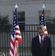 <p>Obama em prece durante homenagem a v&iacute;timas do ataque de 11 de Setembro de 2001</p>  Foto: Gary Cameron / Reuters