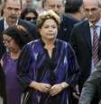 <p>Dilma esteve neste sábado no enterro do ex-ministro Luiz Gushiken, acompanhada de Lula e diversos membros do alto escalão do governo federal</p>  Foto: Bruno Santos / Terra