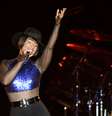 <p>Diferenciando-se das atra&ccedil;&otilde;es recheadas de batidas eletr&ocirc;nicas, Alicia Keys fez apresenta&ccedil;&atilde;o rom&acirc;ntica e intimista no terceiro dia de Rock in Rio&nbsp;</p>  Foto: Ricardo Matsukawa / Terra