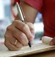 <p>Os principais responsáveis pela alta do indicador em outubro foram os cheques devolvidos, com alta de 22,9%</p>  Foto: Shutterstock