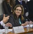 Graça Foster fala no Senado sobre espionagem a Petrobras  Foto: Wilson Dias / Agência Brasil