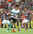 <p>Robinho, 27 anos, está próximo de mudar de clube nesta temporada</p>  Foto: Ricardo Ayres / Photocamera