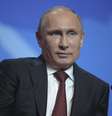 O presidente da Rússia, Vladimir Putin, disse nesta quarta-feira que os ativistas do Greenpeace violaram a lei internacional, mas sinalizou que não devem ser acusados de pirataria  Foto: Reuters