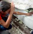 <p>Corpo de menina de 9 anos morta na Rocinha, no Rio de Janeiro, foi enterrado na segunda-feira</p>  Foto: Mauro Pimentel / Terra