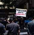 Os professores da rede municipal protestam junto à Câmara de Vereadores  Foto: Reynaldo Vasconcelos / Futura Press