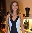 <p>Para a ocasião, a modelo vestirá um dos novos modelos da grife Hervé Léger </p>  Foto: AgNews