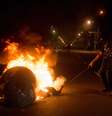 <p>Protesto dos professores terminou em depredação e confronto entre a PM e black blocs na terça-feira</p>  Foto: Mauro Pimentel / Terra
