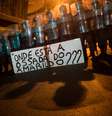 <p>Protesto no Rio de Janeiro come&ccedil;ou pac&iacute;fico, com professores e manifestantes vestindo fantasias</p>  Foto: Mauro Pimentel / Terra