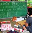 <p>Estudantes da PUC-Rio protestam contra prisão de colegas</p>  Foto: Luiz Roberto Lima / Jornal do Brasil