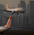 Aeronaves da companhia aérea Gol na pista de voo do aeroporto de Congonhas, em São Paulo. A Gol não espera que o Governo Federal dê alguma grande ajuda ao setor aéreo, que pediu medidas de apoio e desoneração à Secretaria de Aviação Civil, de acordo com diretor financeiro da companhia, Eduardo Masson Martins. 11/07/2011.  Foto: Nacho Doce / Reuters