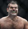 Gabriel "Napão" Gonzaga faz cara de mau depois de nocautear Shawn Jordan no primeiro round  Foto: Reuters