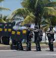 Força Nacional atira balas de borracha contra os manifestantes  Foto: Mauro Pimentel / Terra