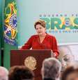 <p>Presidente Dilma Rousseff participou nesta terça-feira da cerimônia para sancionar a Lei do Mais Médicos</p>  Foto: Roberto Stuckert Filho/PR / Agência Brasil
