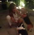 <p>A apresentadora Luisa Mell faz carinho em beagles resgatados do Instituto Royal</p>  Foto: Luisa Mell / Divulgação