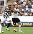 <p>Cicinho voltou a sentir dores no tornozelo, enquanto o atacante Thiago Ribeiro fará exames nesta quinta para saber se pode voltar</p>  Foto: Ricardo Saibun / Gazeta Press