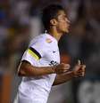 <p>Artilheiro do Santos no Brasileiro com dez gols, Cícero virou dúvida para o duelo contra o Cruzeiro, neste domingo, na Vila Belmiro</p>  Foto: Flickr Santos / Divulgação