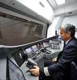 Condutor se prepara para a primeira viagem na estação Uskudar   Foto: AFP