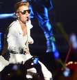 <p>Justin Bieber se apresentou na praça da Apoteose, no Rio de Janeiro, no domingo (3)</p>  Foto: Daniel Ramalho / Terra