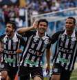 Maylson marcou duas vezes na Ressacada e foi o destaque do Figueirense  Foto: Fernando Carvalho / Agência Lance