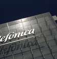 <p>Logo da Telef&ocirc;nica na sede da companhia em Madri</p>  Foto: Susana Vera / Reuters