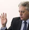 <p>O presidente do Banco do Brasil, Aldemir Bendine, foi autuado por não comprovar a procedência de cerca de R$ 280 mil informados em sua declaração de Imposto de Renda</p>  Foto: Nacho Doce / Reuters